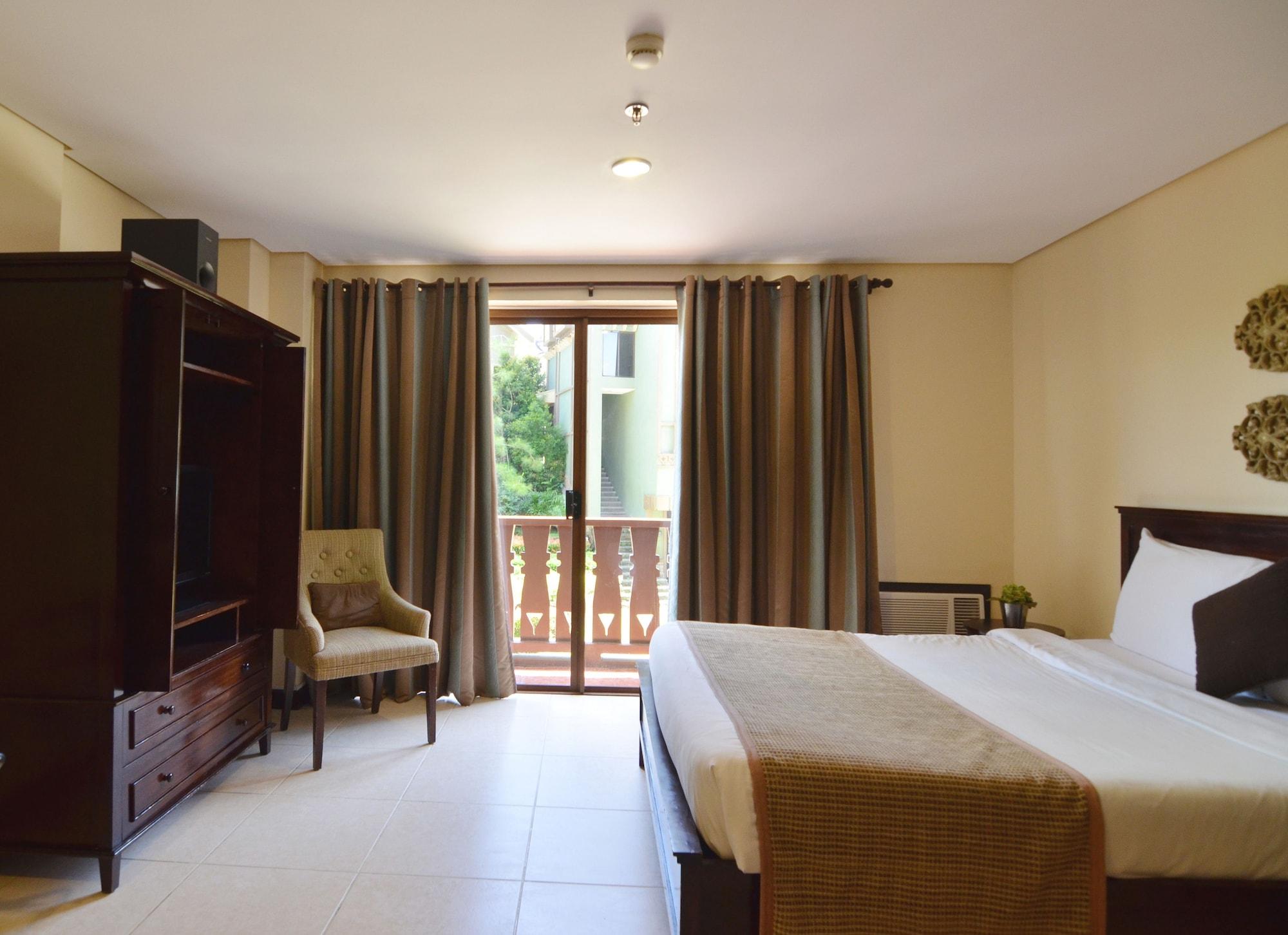 Crosswinds Resort Suites Tagaytay City Exteriör bild
