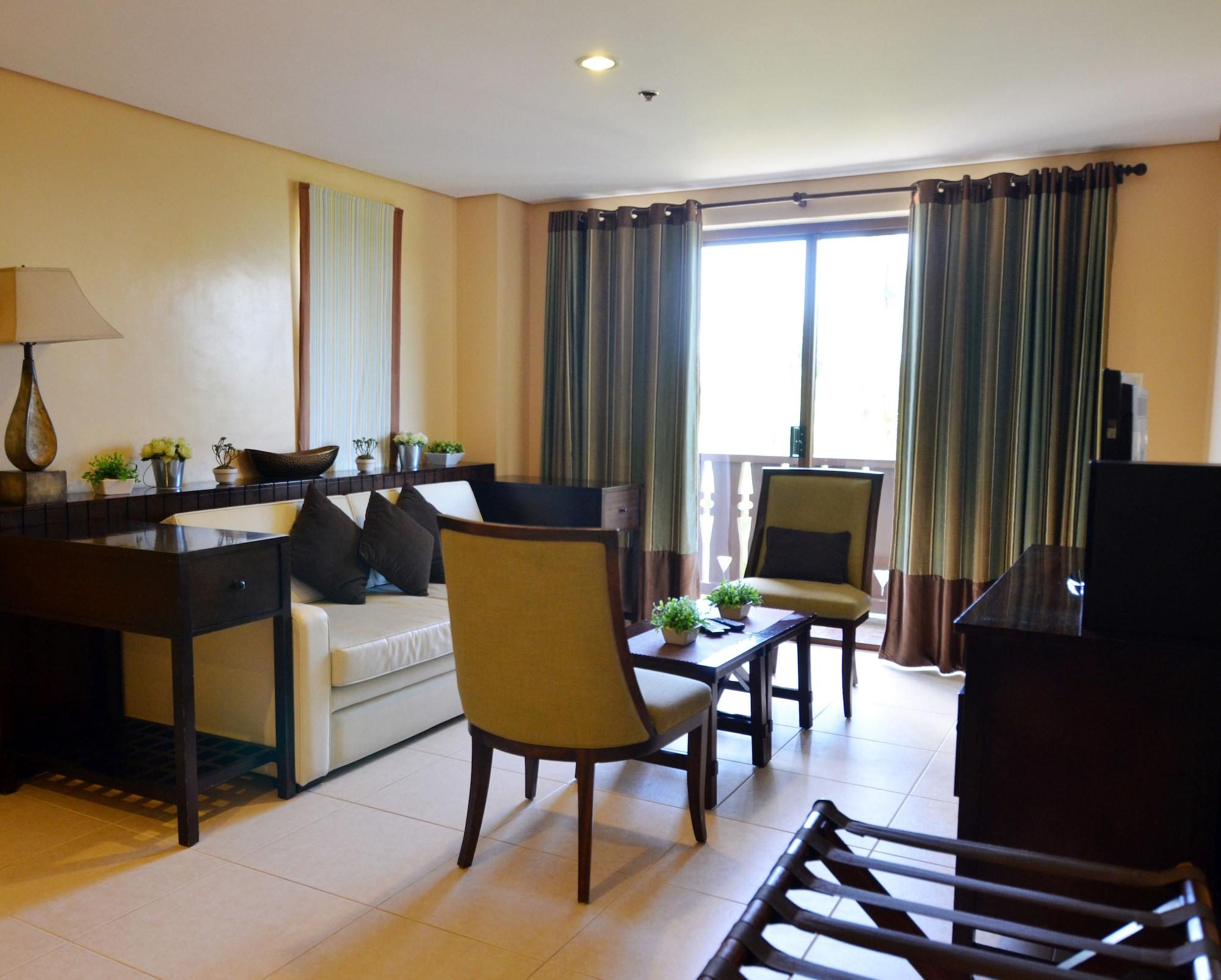 Crosswinds Resort Suites Tagaytay City Exteriör bild