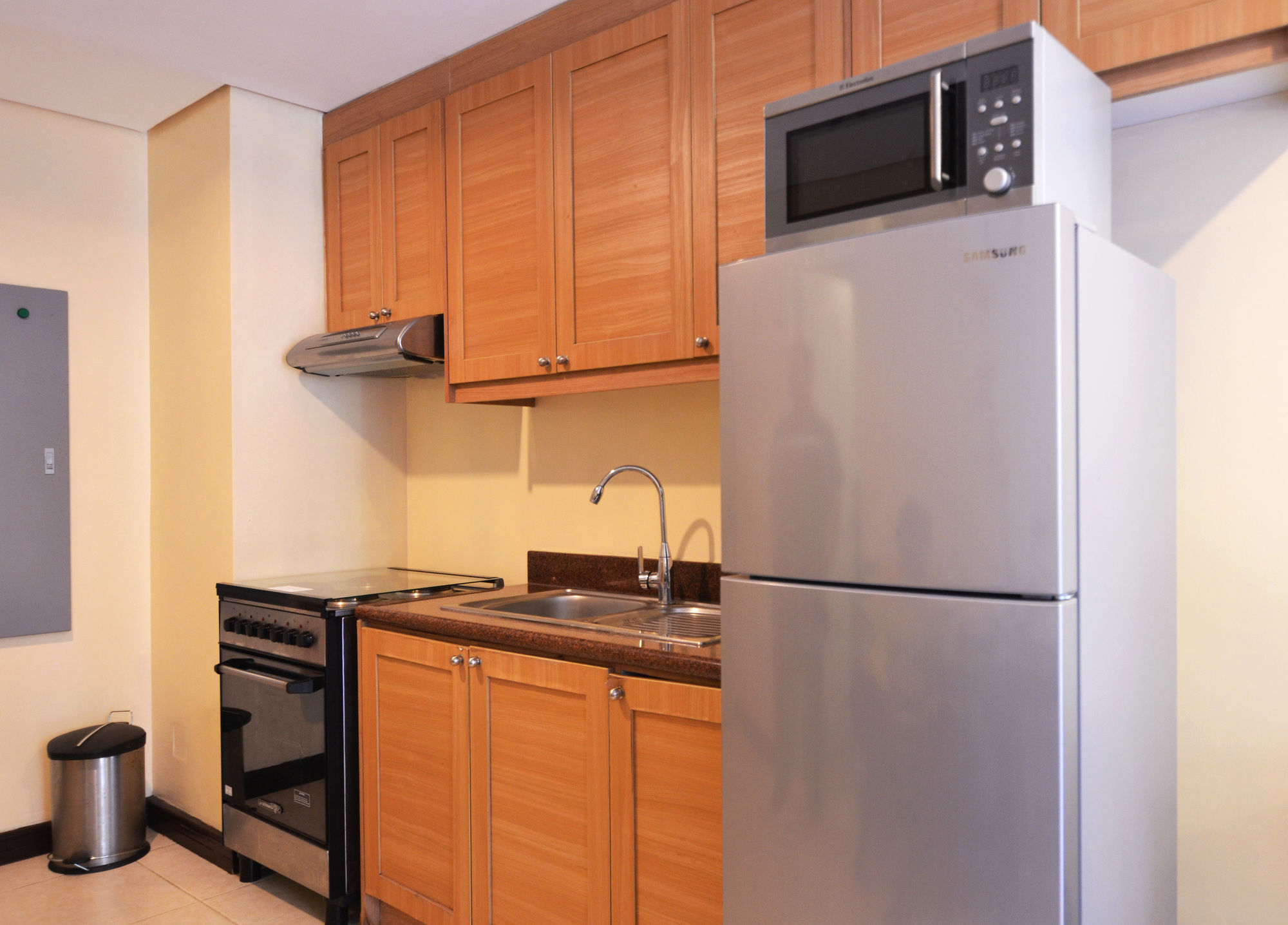 Crosswinds Resort Suites Tagaytay City Exteriör bild