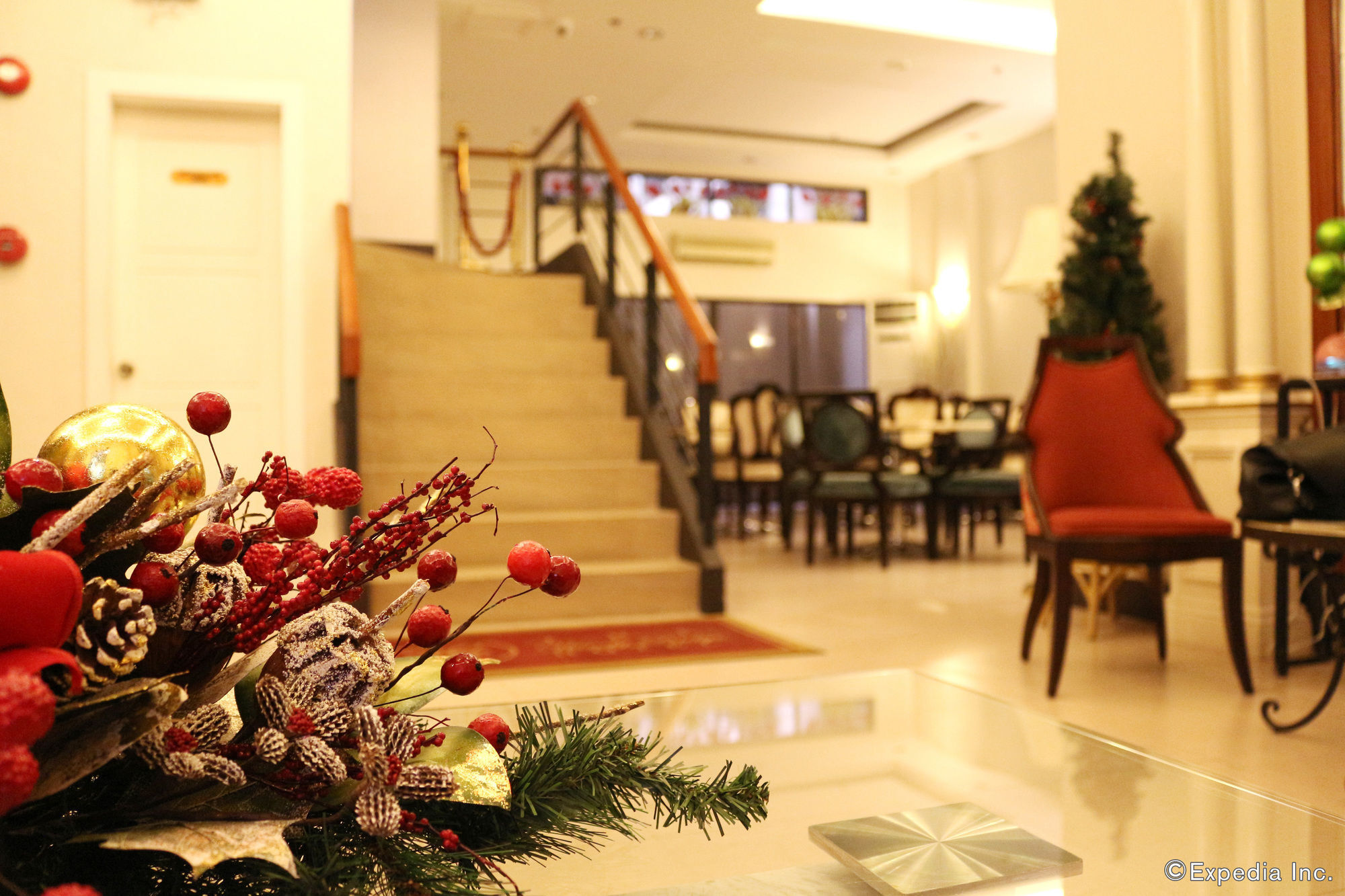 Crosswinds Resort Suites Tagaytay City Exteriör bild